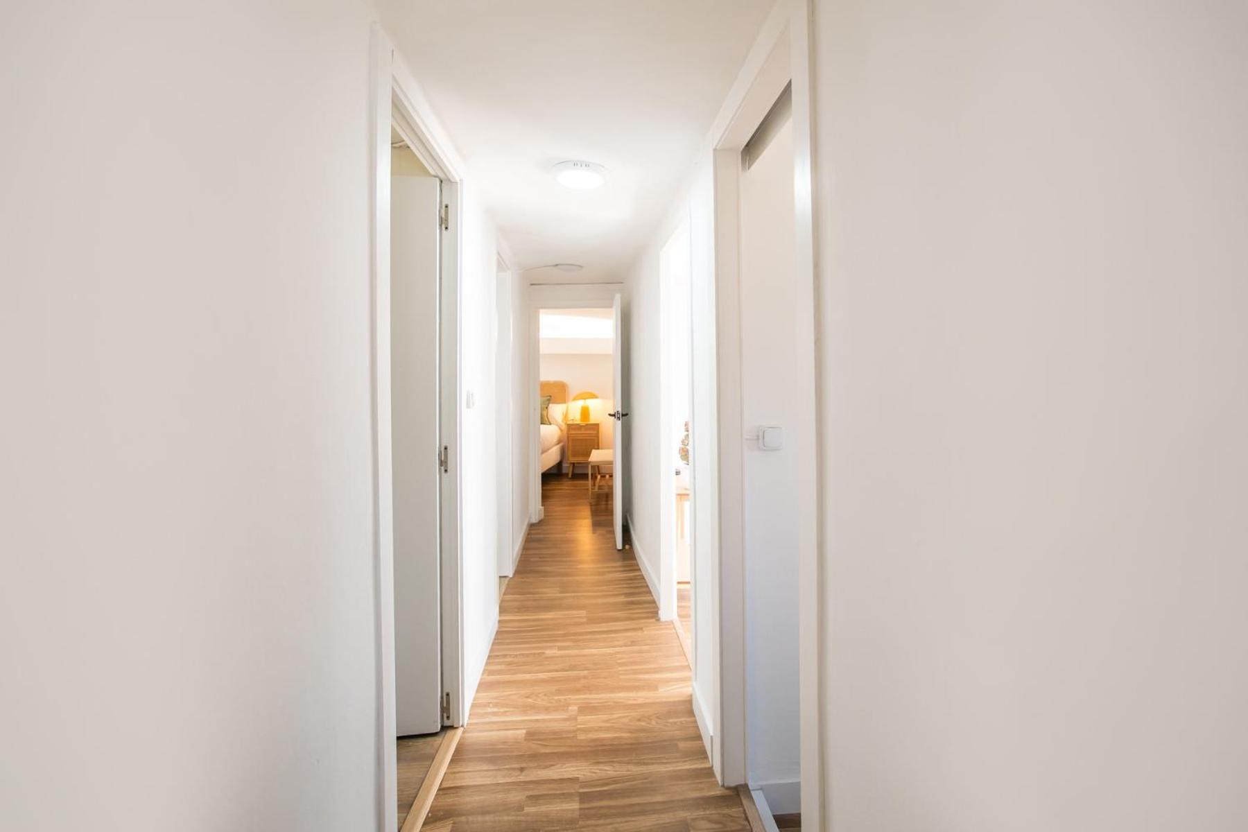 41ara1101- With Terrace Apartment *